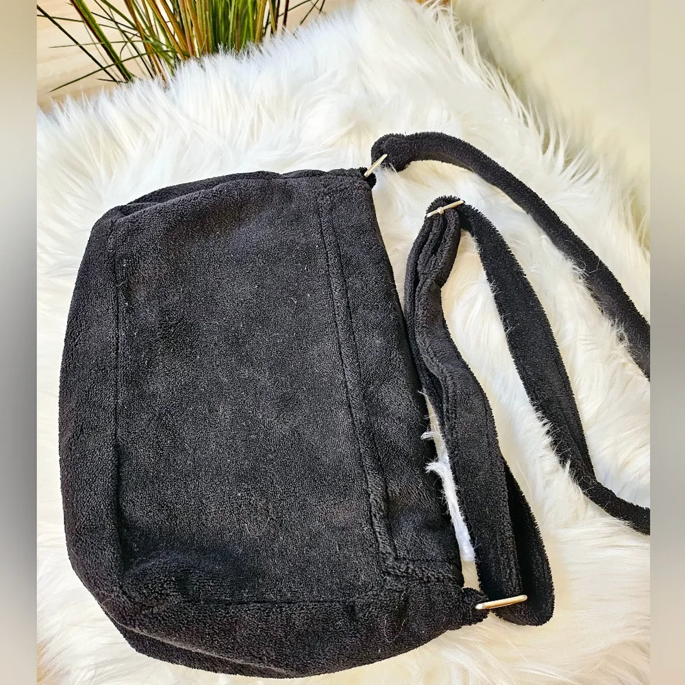 🖤 Chanel Crossbody Bag 🖤 - Picture 3 of 16
